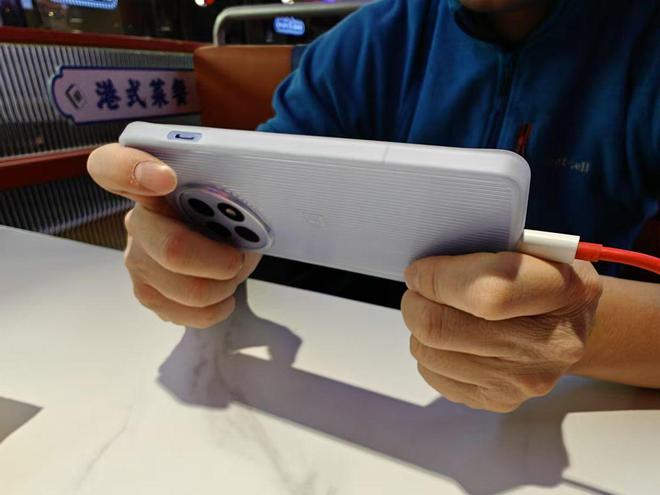 舰配置迅速普及聊一加Ace5Pro尊龙凯时人生就是搏平台无需等待旗(图10)